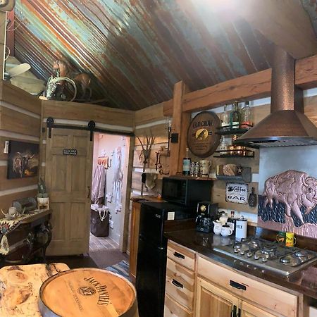 Fox Pass Cabins Bed & Breakfast Hot Springs Exterior foto