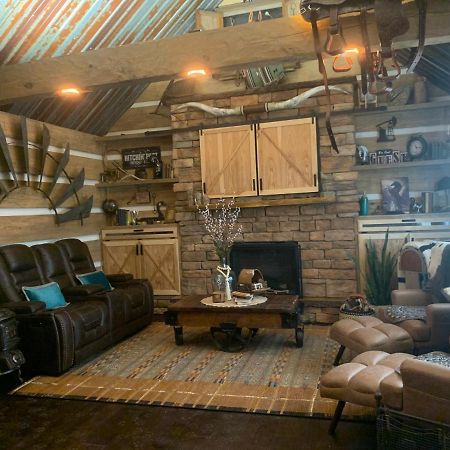 Fox Pass Cabins Bed & Breakfast Hot Springs Exterior foto