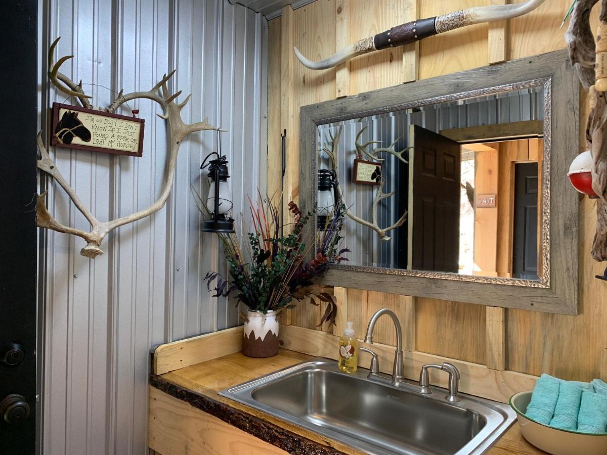 Fox Pass Cabins Bed & Breakfast Hot Springs Exterior foto