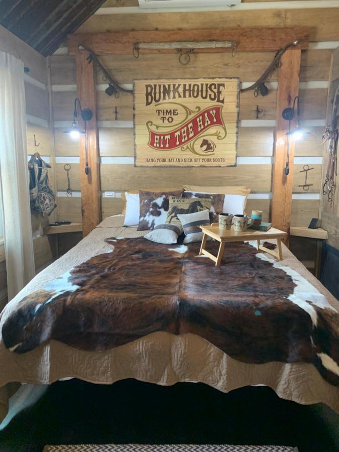 Fox Pass Cabins Bed & Breakfast Hot Springs Exterior foto
