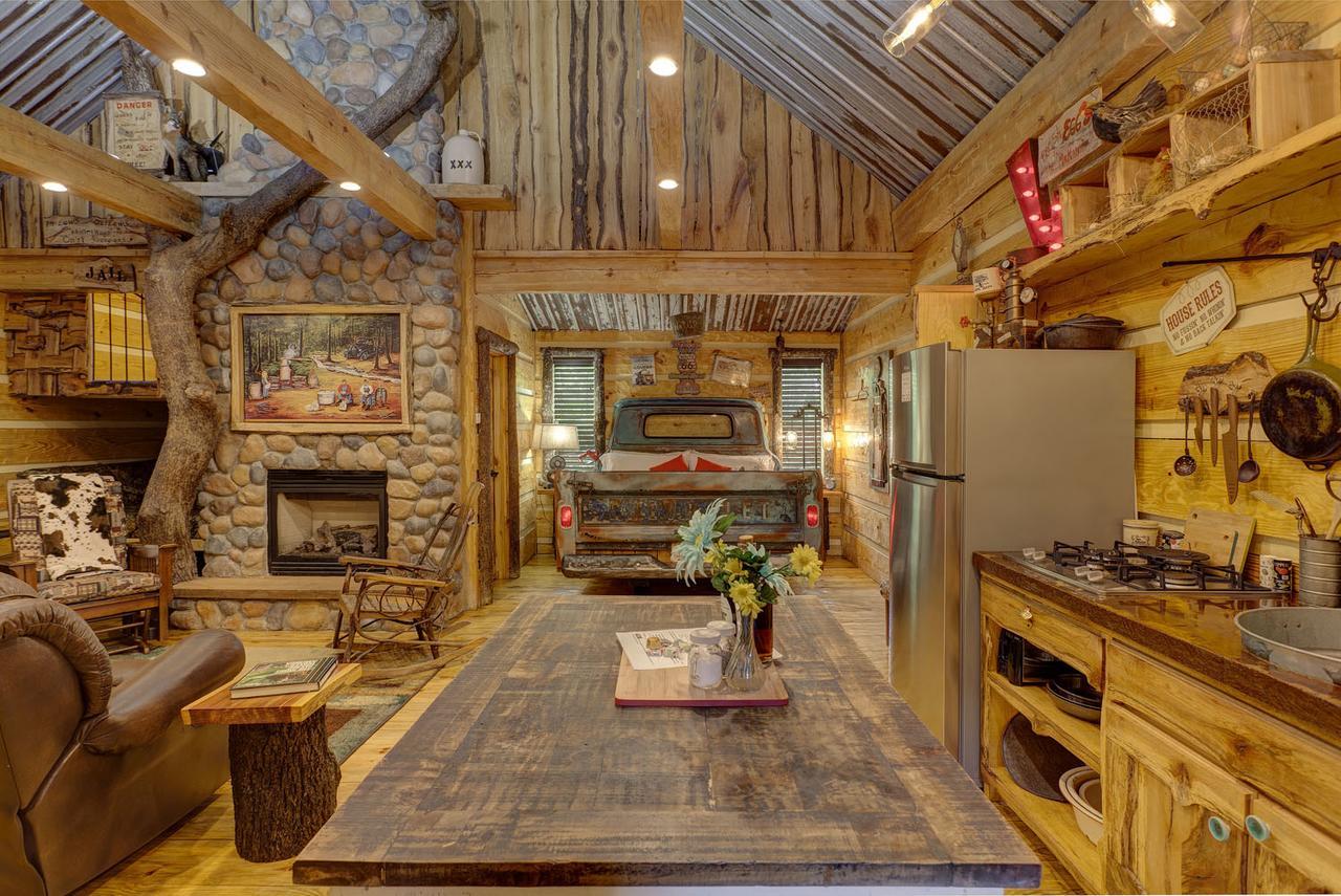 Fox Pass Cabins Bed & Breakfast Hot Springs Exterior foto