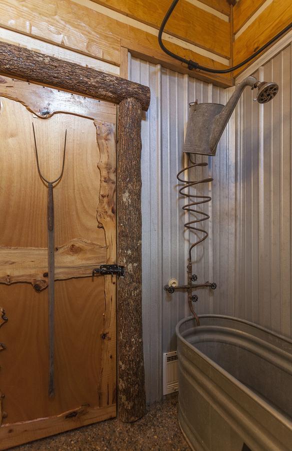 Fox Pass Cabins Bed & Breakfast Hot Springs Exterior foto